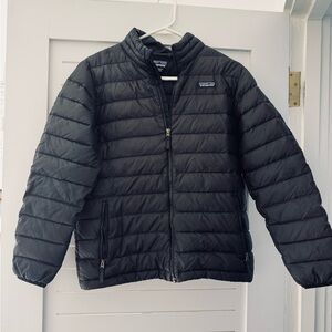Boy’s Patagonia Black Down Puffer Jacket- size xl (14)